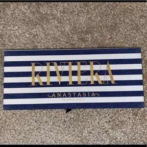 Anastasia Beverly Hills Eyeshadow Palette